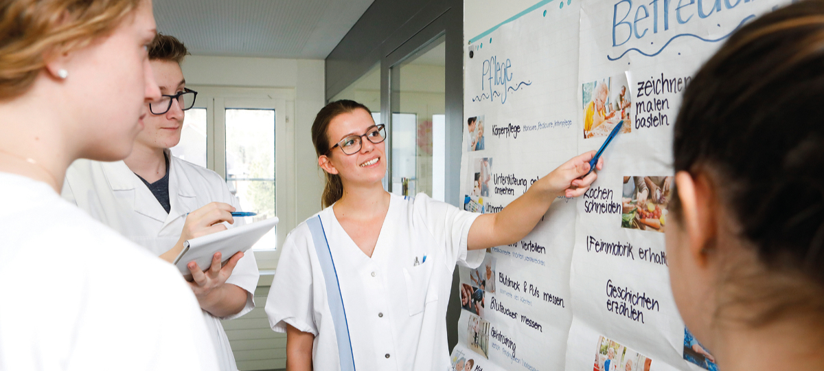 Symbolbild für Mitarbeiter:in Pflege mit IV-Rente, 50%