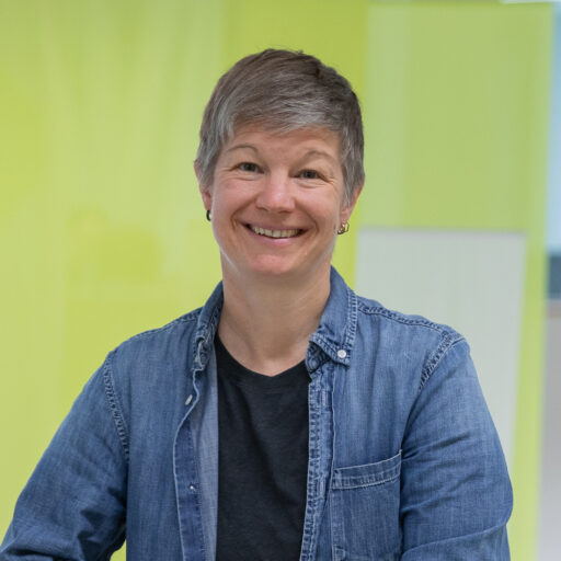Portrait von Michaela Tanner von der obvita Medienwerkstatt.